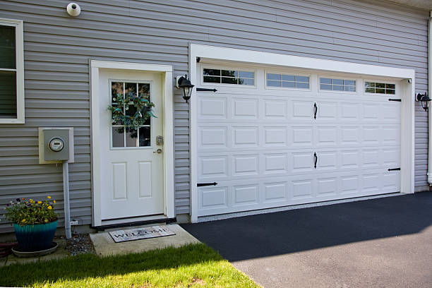 24/7 Emergency Garage Door Panel Replacement experts in Parke County County, IN